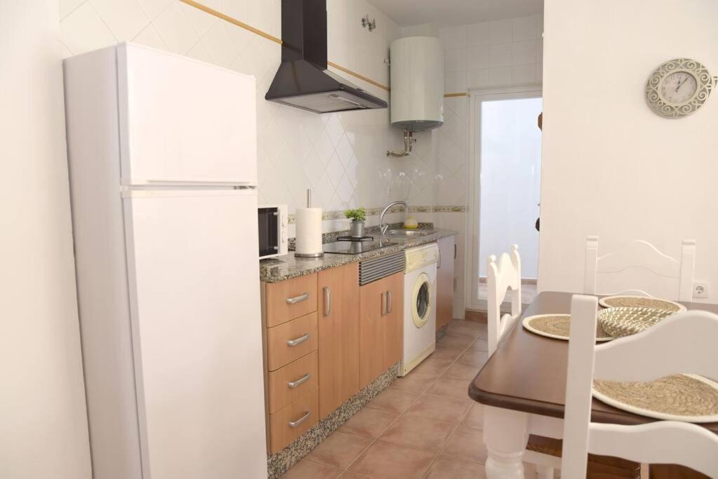 Apartamento Elena - Solo Familias Y Parejas Кониль-де-ла-Фронтера Экстерьер фото