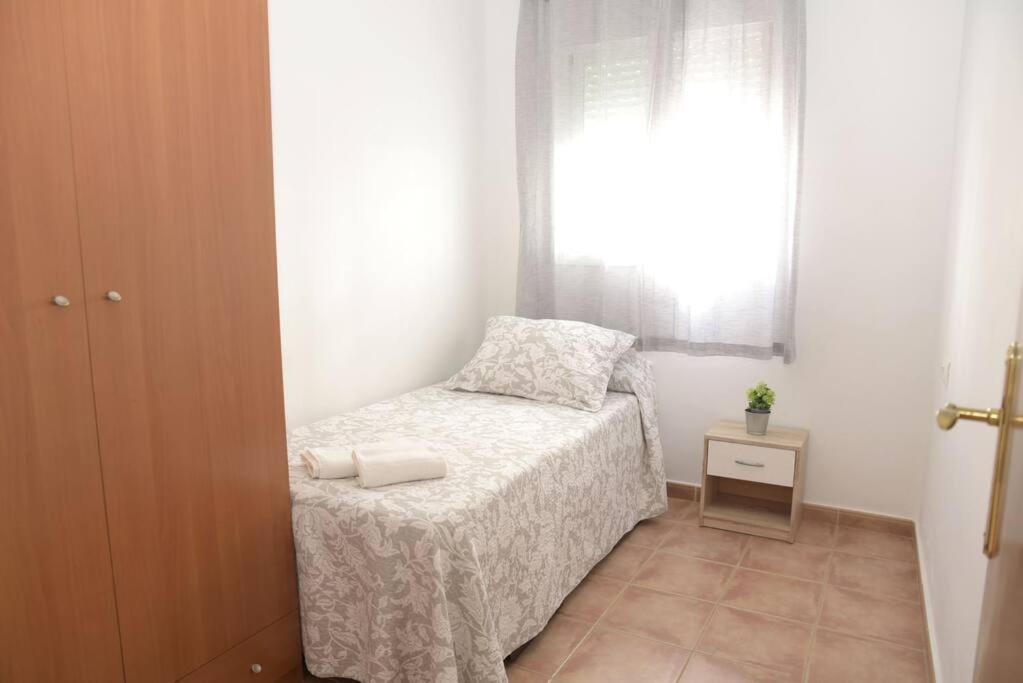 Apartamento Elena - Solo Familias Y Parejas Кониль-де-ла-Фронтера Экстерьер фото